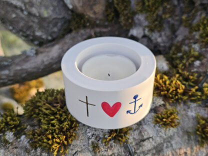 Teelichthalter „Glaube, Liebe, Hoffnung“ – Jesmonite – Bild 2
